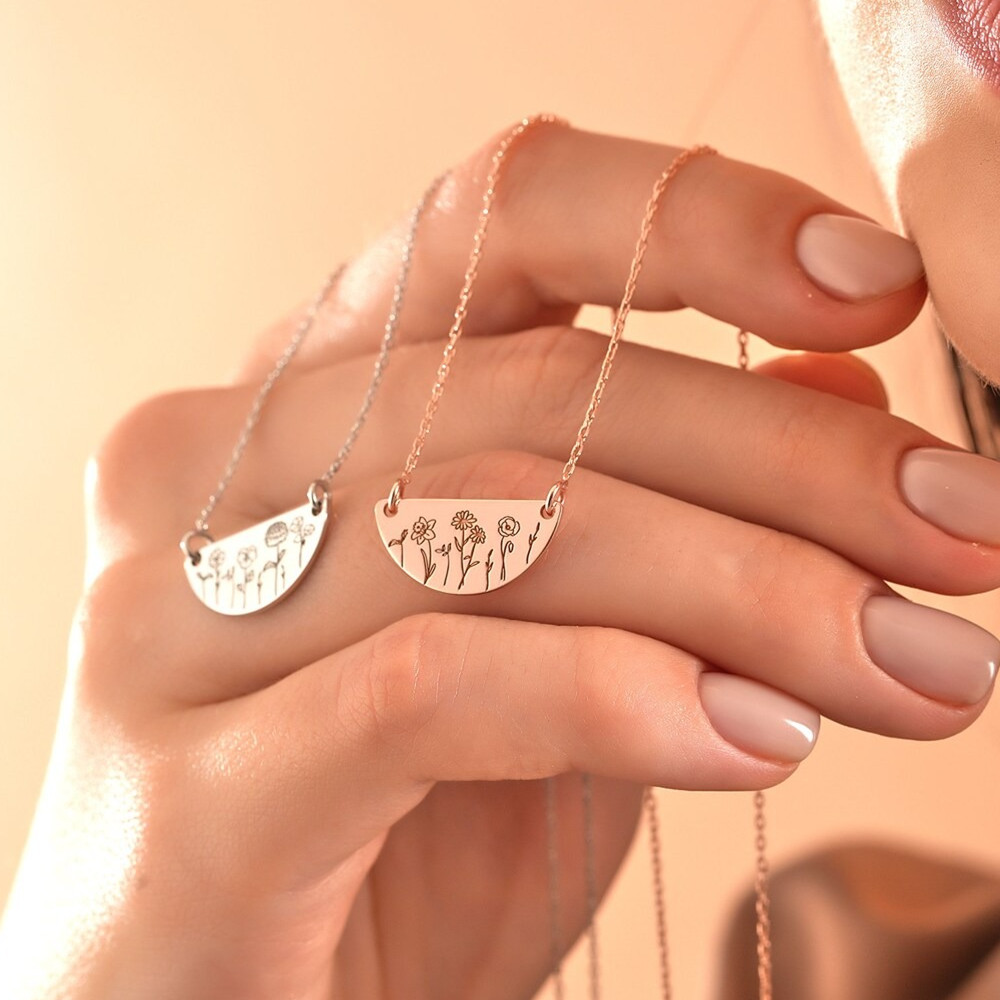 Custom Birth Month Flower Neck - Birth Flower Necklace のレビューと価格