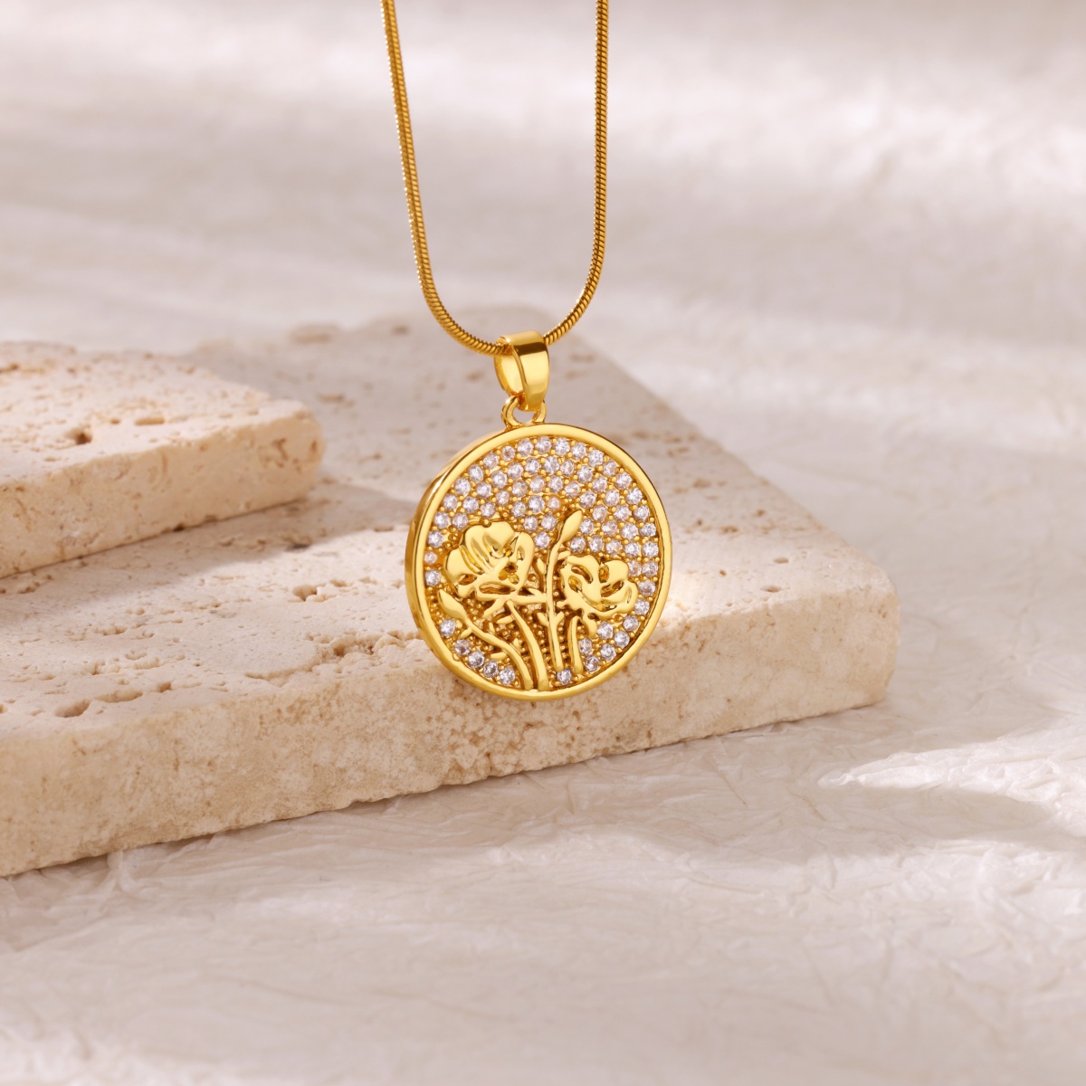 Zircon Flower Necklaces For Wo - Birth Flower Necklace のレビューと価格