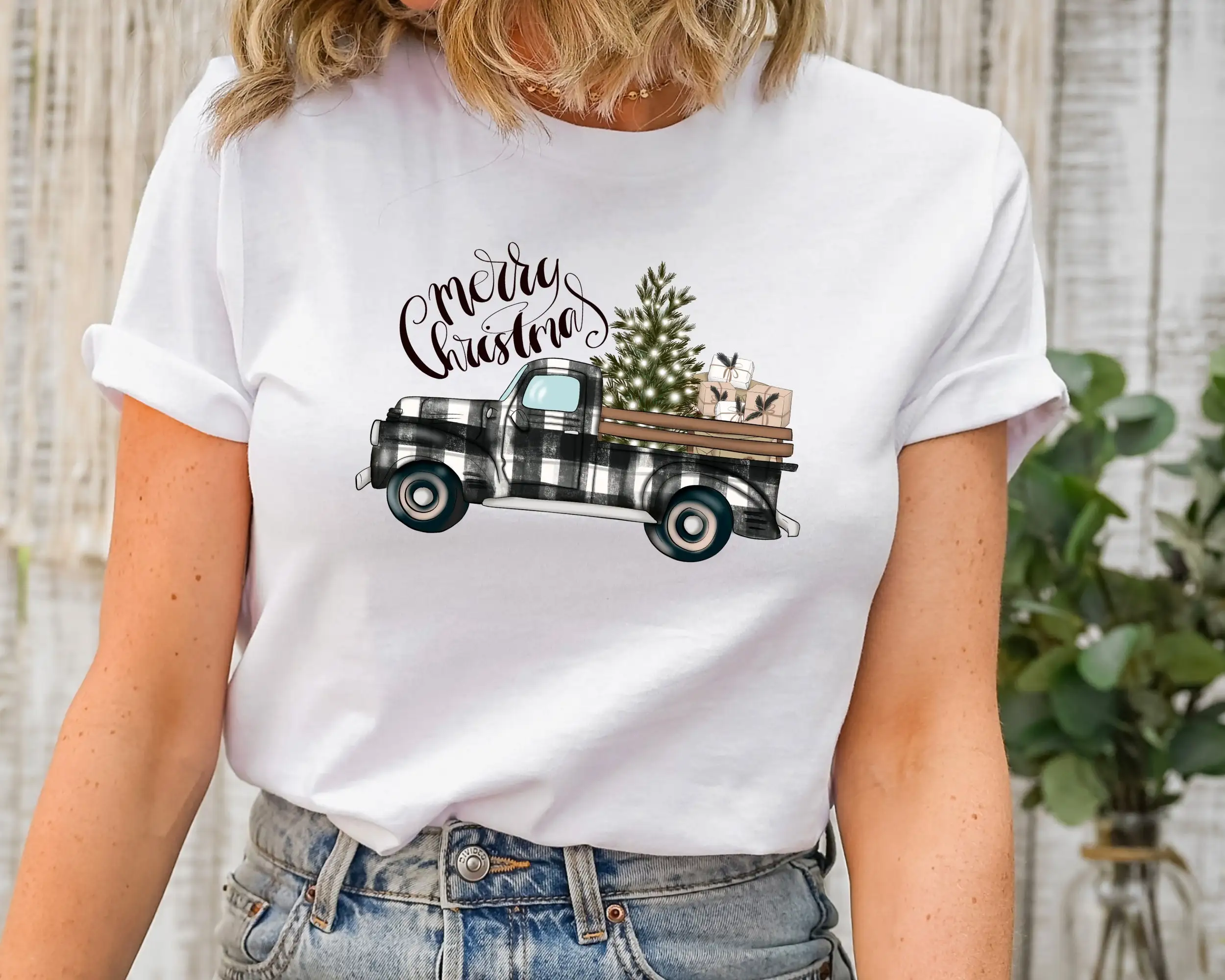 Farm Fresh Christmas Trees Tru - Family Tree Print のレビューと価格