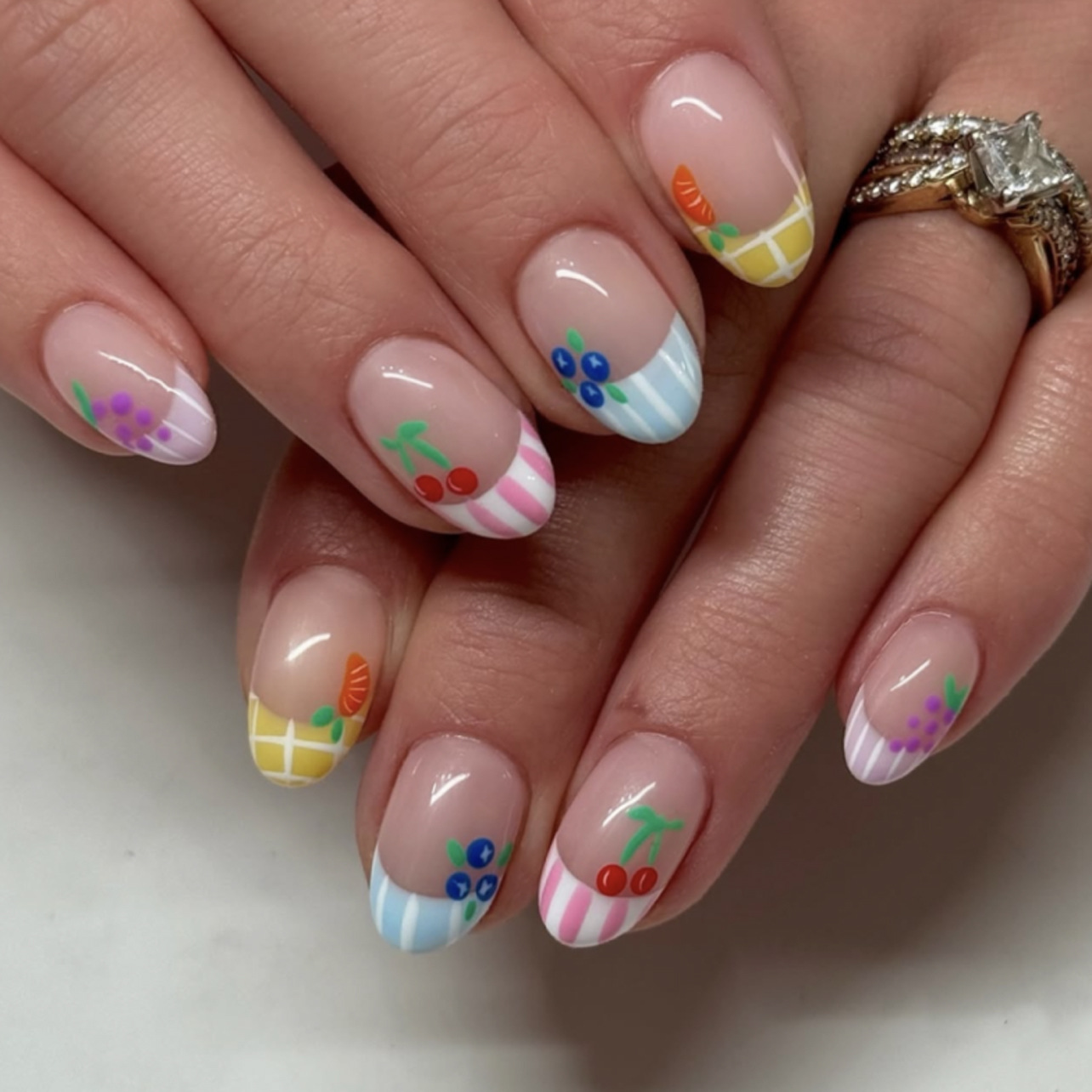 24Pcs Simple Almond Nails Tips - Pressed Flower Art のレビューと価格