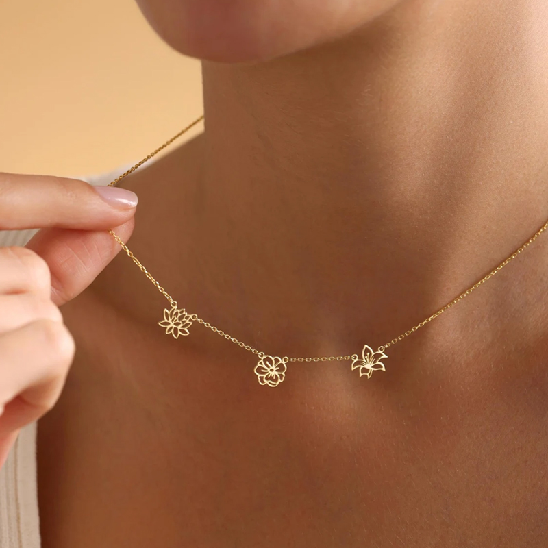 Customized Birth Flowers Neckl - Birth Flower Necklace のレビューと価格