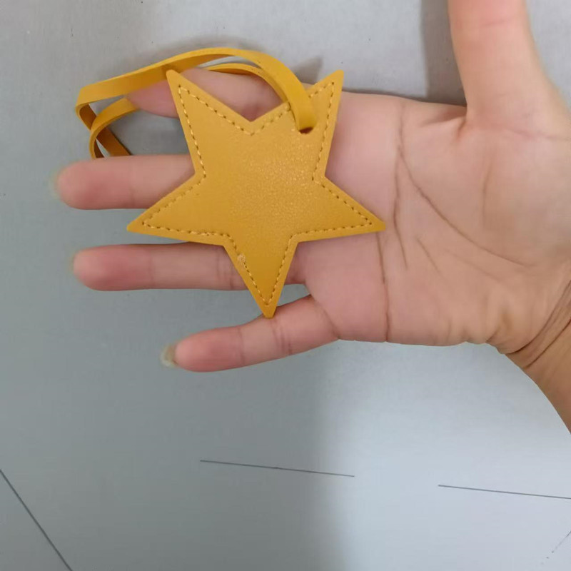 Free initials five pointed sta - Monogram Keychain Leather のレビューと価格